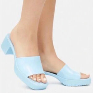 Steve Madden Harlin Sandal. Size‎ 9.